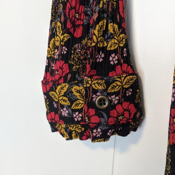 Floral Dress with Long Sleeves - Picture 3 of 9